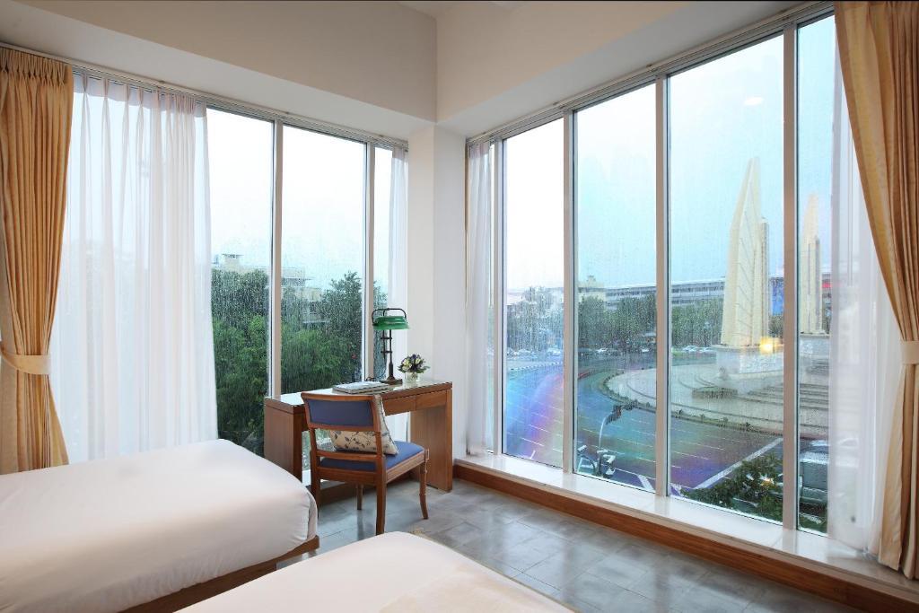 בנגקוק Baan Dinso Hostel@Ratchadamnoen חדר תמונה